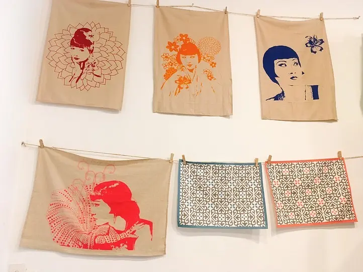 プロパガンダアートをお土産にしよう！　～「Saigon kitsch」（サイゴン・キッチュ）～