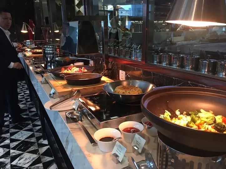 ホーチミンの一等地、ドンコイ通りに佇む超高級ホテル「ザ・レヴェリー・サイゴン」