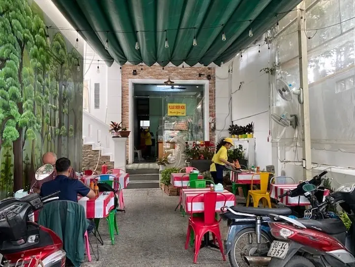 ［2区］手軽にリーズナブルにメキシカン料理 「Simple Place(シンプルプレイス)」