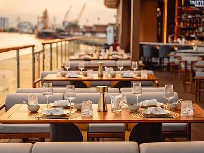 サイゴン絶景ICONサンセットクルーズ＆フォト体験