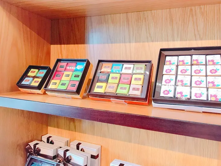 ベトナム産チョコレートの専門店〜D