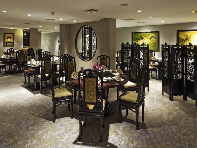 ロータスコート (モーベンピック・ホテル・サイゴン内)