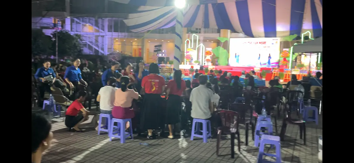 予定外こそ旅の醍醐味。アオザイの歌声に出会ったホーチミンの夜