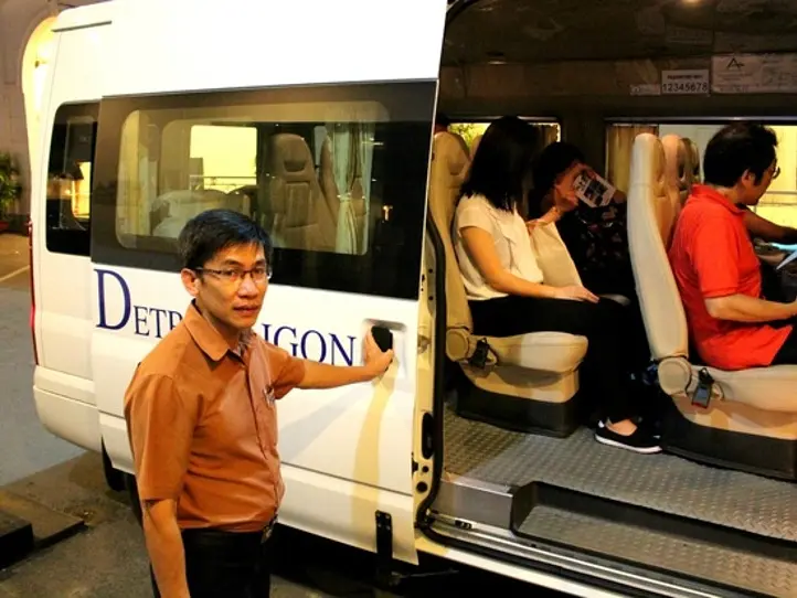 ホーチミンの夜、ナイトツアーの定番！水上人形劇＆ディナークルーズの２大スポットがセットに！