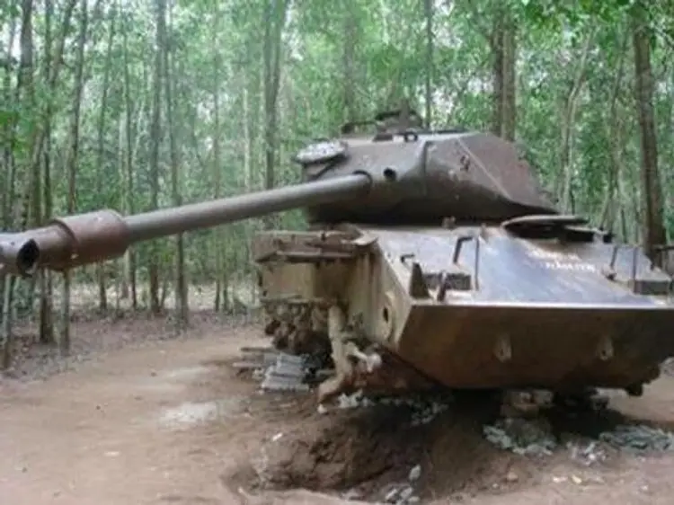 サイゴン・ブルー・トラベル