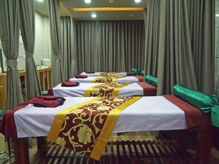 サワデカ・スパ