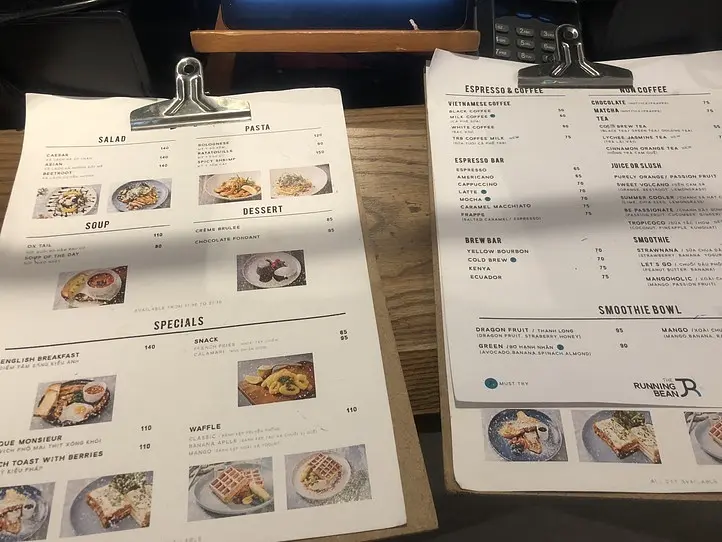グエンフエ通り近くのカフェ！開放感溢れる〜The Running Bean