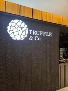 トリュフ・アンド・コー サイゴンセンター店 image