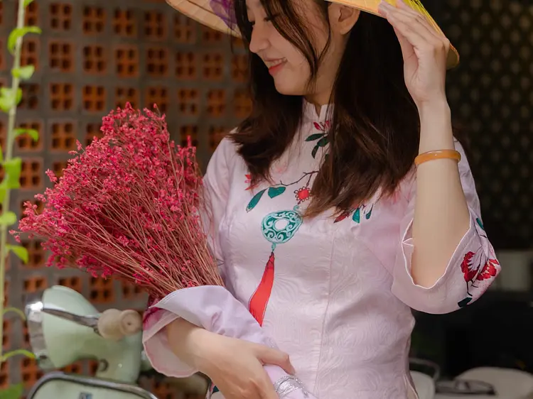 ザ・スパ・サイゴン (アオザイ)