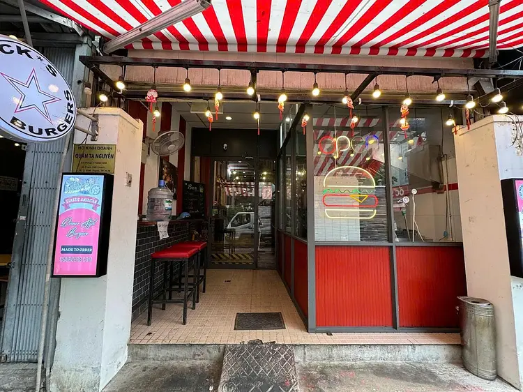 チャックス・バーガーズ