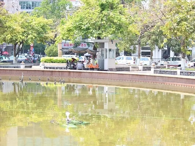 チャンフンダオ像