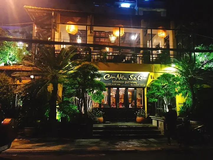 おいしい！　パフォーマンスが楽しい！　「コム・ニュウ・サイゴン」はお得なベトナム料理レストラン