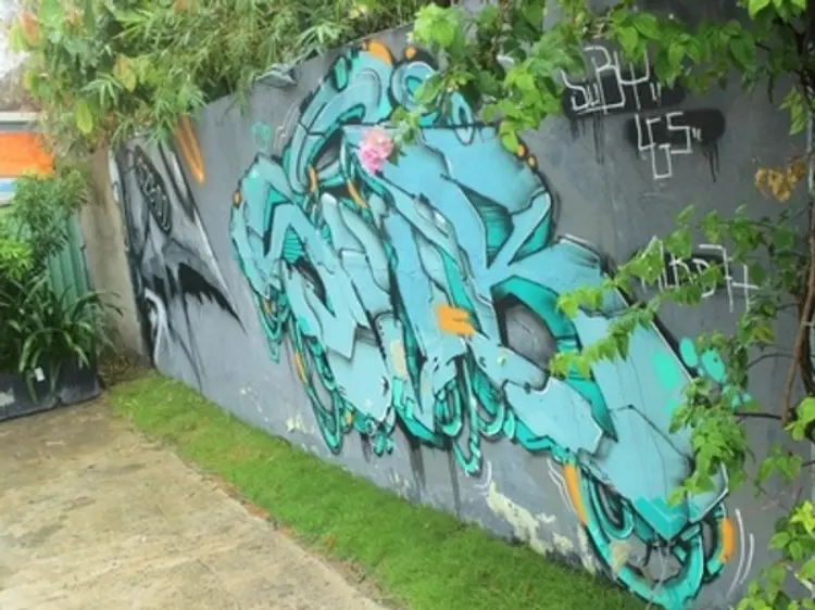 サイゴン・アウトキャスト