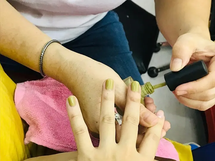 ベンタイン市場目の前！ネイルストリートで激安250円のローカルネイル体験