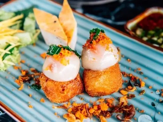 古都フエの空間を現代に再現。宮廷料理に舌鼓