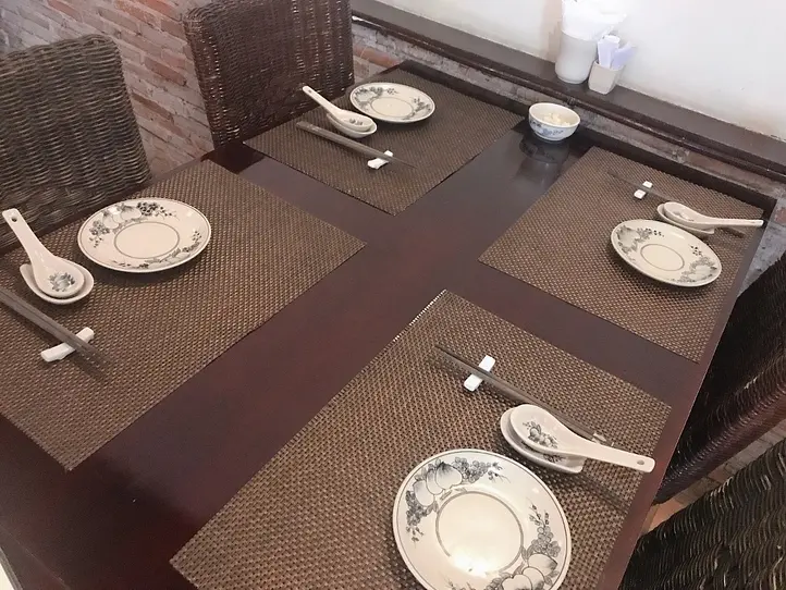 観光名所からすぐの好立地！ベトナム家庭料理を日本人好みの味で楽しもう～Huong Lai（フーンライ）〜