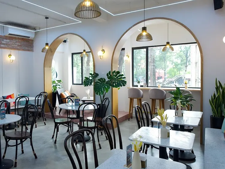 シスター・ホア・ベジタリアン