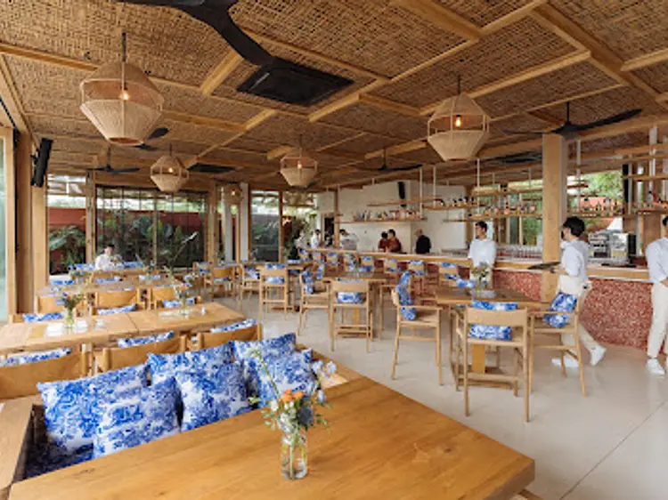 クレイ・サイゴン