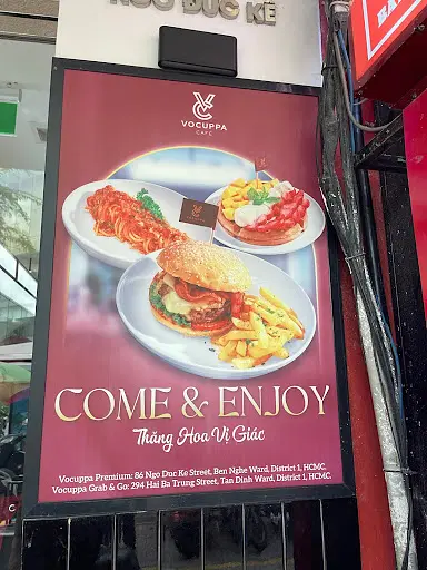 ヴォクッパカフェ（ワッフル＆デザート）