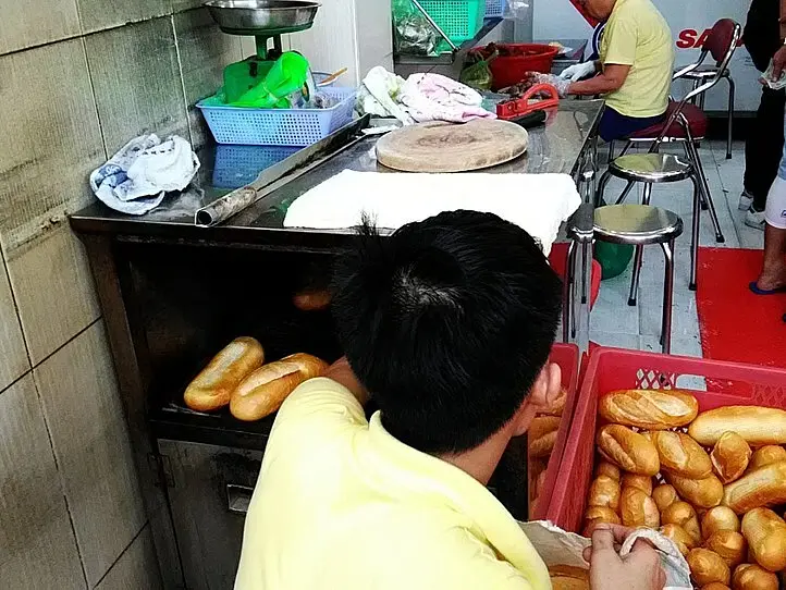 ホーチミン一番のおいしさ！？バインミーの有名店「BANH MI HUYNH HOA（バインミー・フィンホア）」