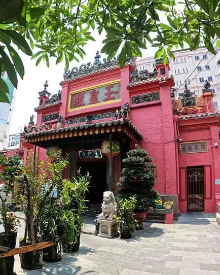 ホーチミンで訪れたい人気観光スポット5選｜人気の教会・市場・街歩きでベトナムを感じよう！