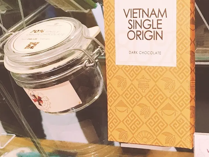 ベトナム産チョコレートの専門店〜D