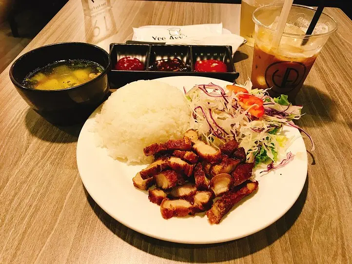 休憩や軽食にとっておきな若者向けレストラン:Vee Ayy Food