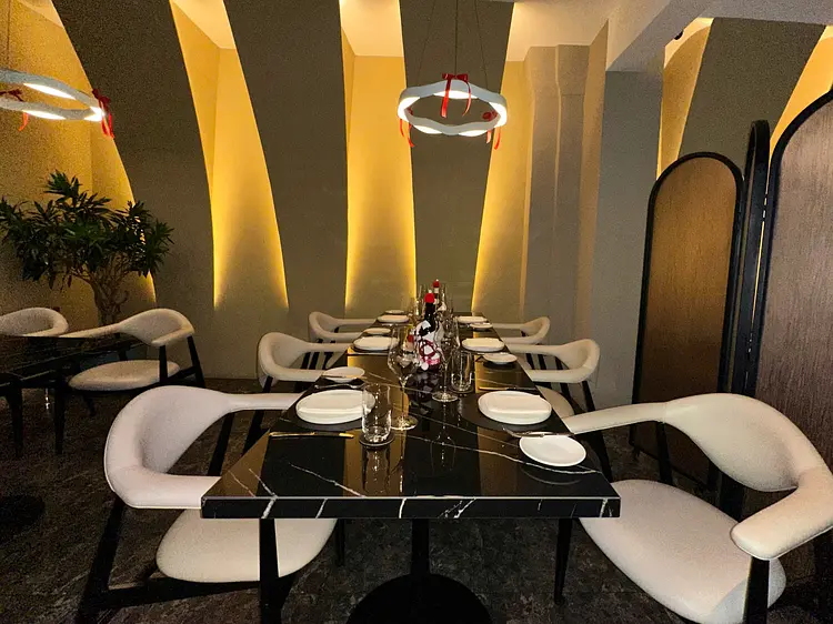 リュンヌ・レストラン＆バー