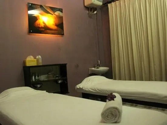 ニュー・スパ・トロピック