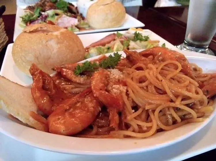 ザ・ファースト バー