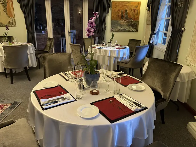 トロアグルマン