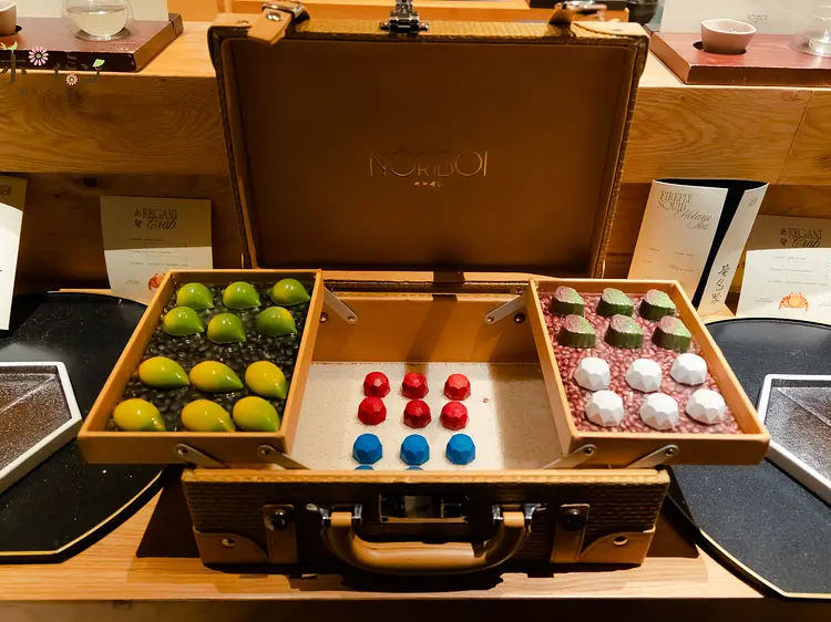 ノリボイ・オマカセ・ジャパニーズ・レストラン