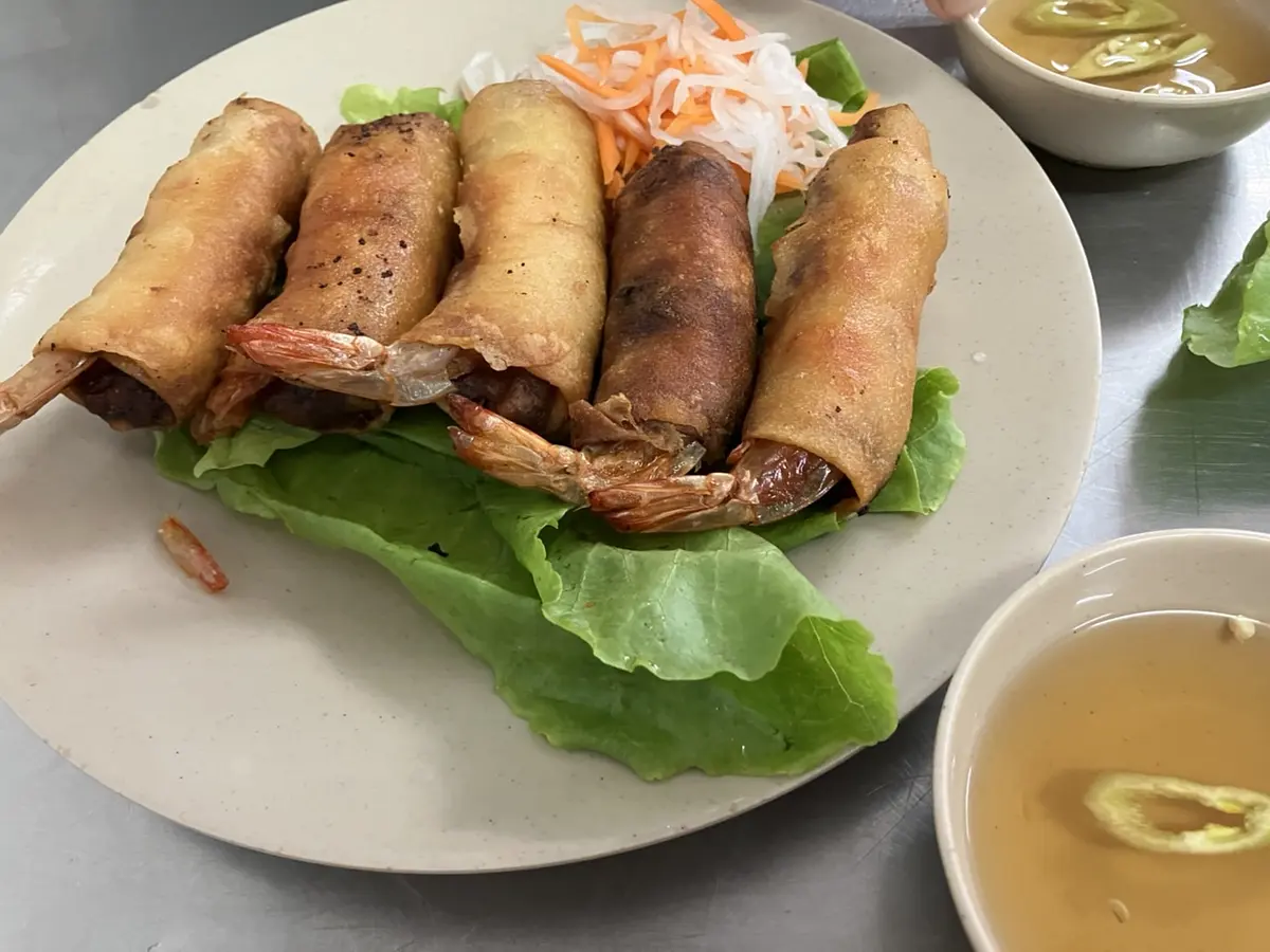 　普通の春巻きを食べ飽きた方へ！変わり種料理が食べられるおすすめのお店２つ