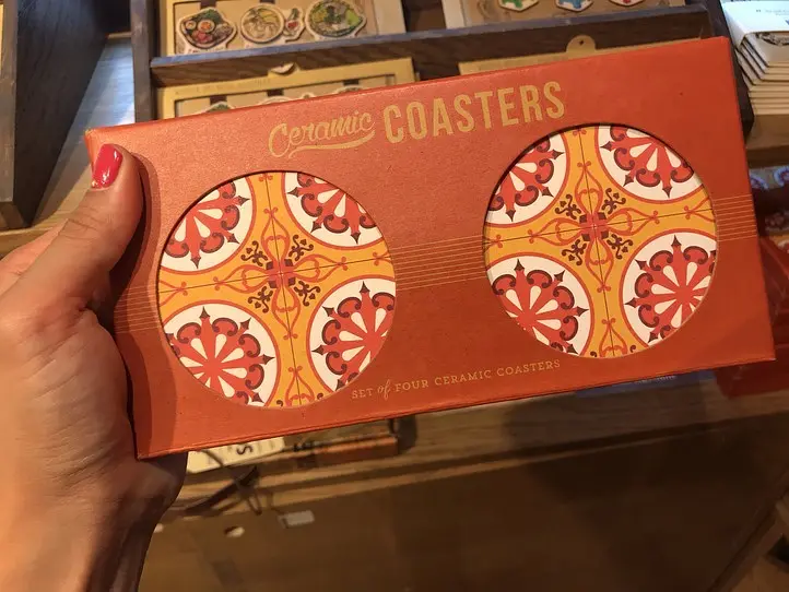 ホーチミン観光土産のオススメ品！タイルコースターを買える店３選