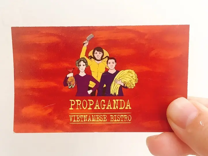 プロパガンダポスターをテーマにしたフォトジェニックなレストラン~「PROPAGANDA（プロパガンダ）」