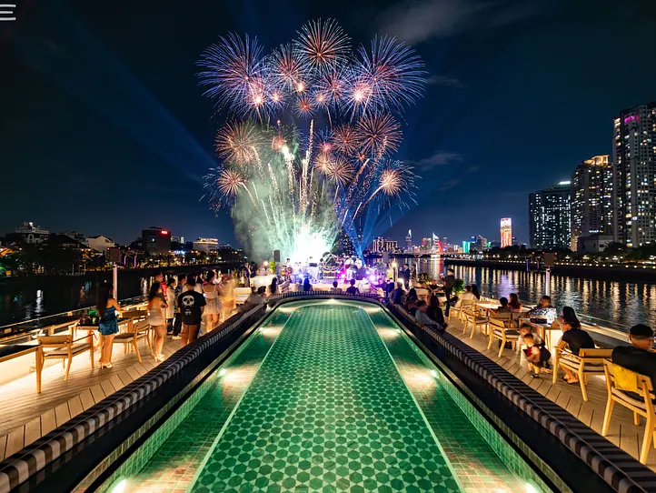 【2026年最新版】サイゴン川ディナークルーズ比較｜ホーチミンのラグジュアリークルーズ3船を徹底比較