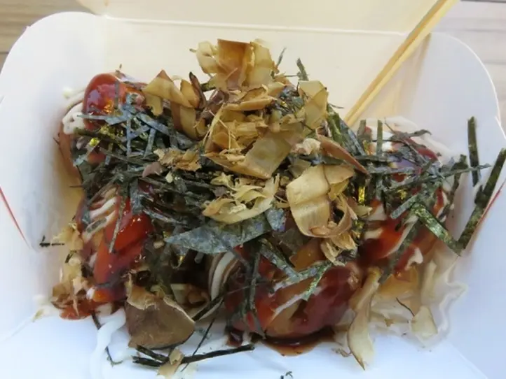 ホーチミンではたこ焼きが大人気！一風変わった10個の具を食べてみた