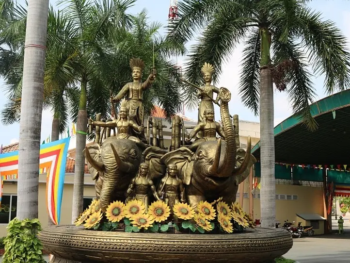 スイティエン公園でベトナムの歴史と文化を垣間見る