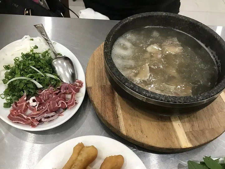 いつもと違ったフォーの楽しみ方！石焼フォーが食べれる〜PHO VIET NAM