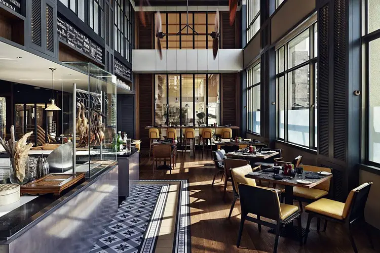 ソフィテル サイゴン プラザ