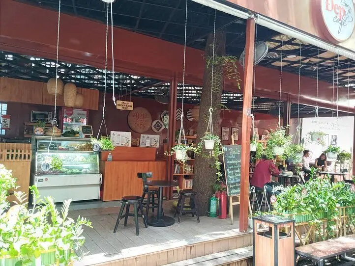 【週末特集】のんびり書店巡り。お土産探しにも！～Ho Chi Minh City