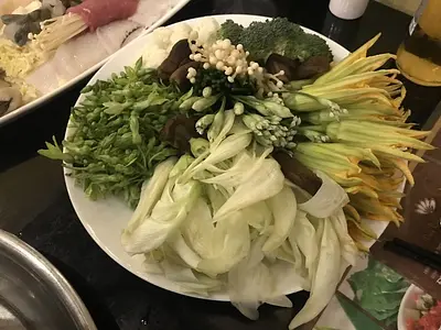 美容効果抜群！ホーチミンでビタミン豊富な花鍋を食べよう〜Dong Restraunt