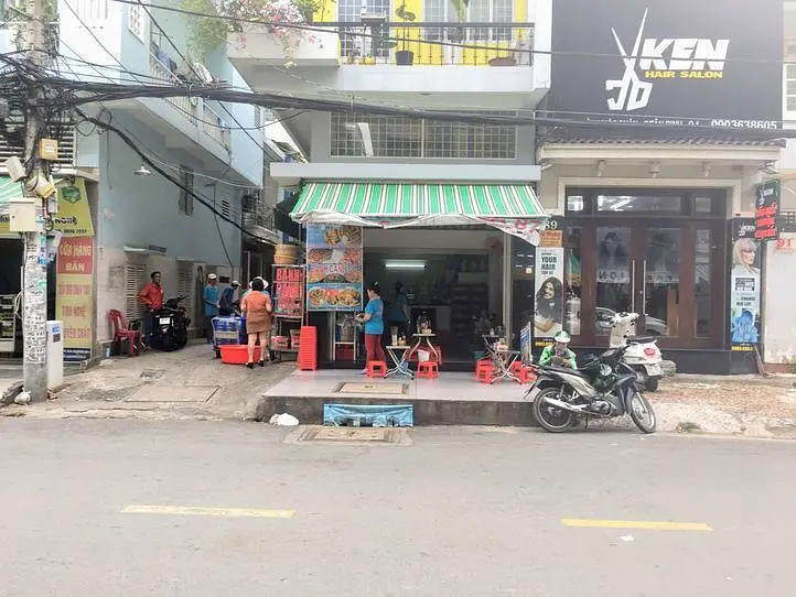 カニの超！濃厚スープ麺、バイン・カイン・クアの人気店～Banh Canh Cua 87～