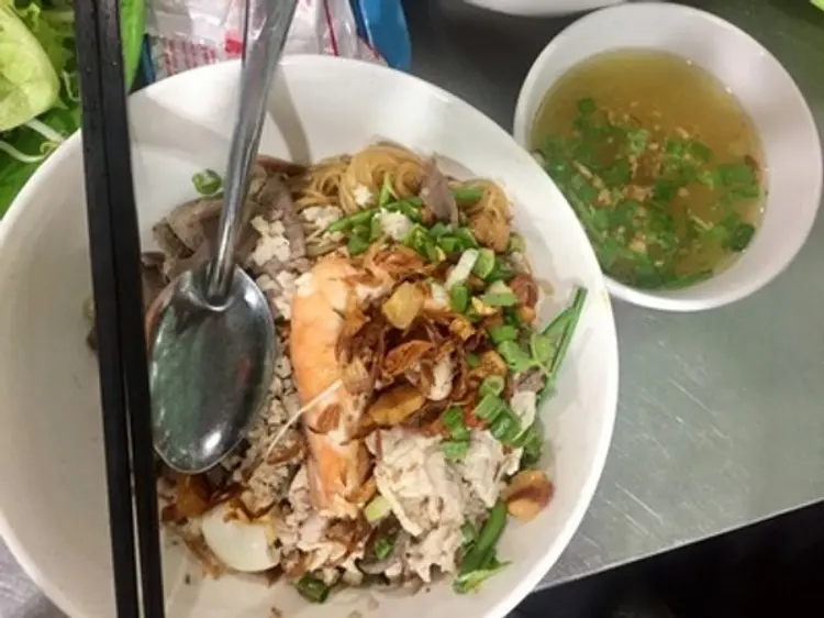 タイン　ダット