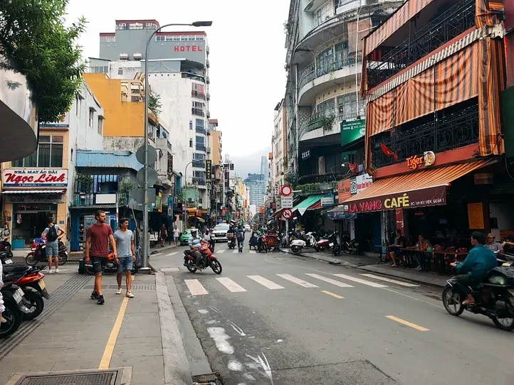 バックパッカー街ブイビエンにある、美味しい餃子屋さん