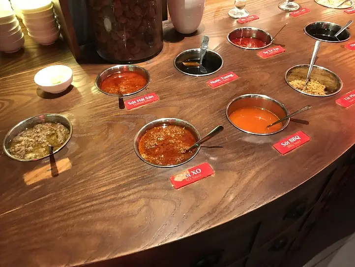 日本で人気の「火鍋」をベトナム価格でリーズナブルに体験〜Hutong Hot Pot Paradise