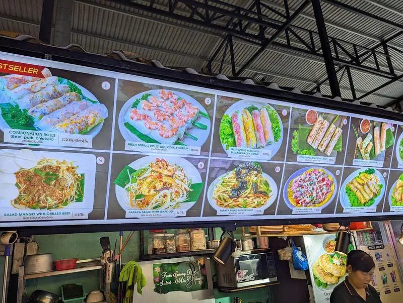 約600円でベンタイン市場を食べ歩き！ホーチミンのローカルフード体験ガイド【動画あり】