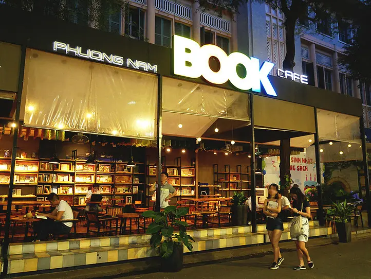 ホーチミン観光の合間に立ち寄れる『ブックストリート』
