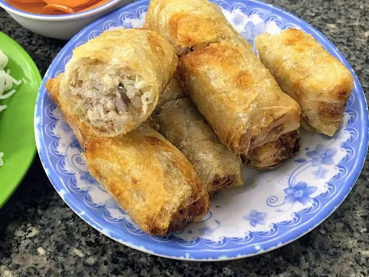 有名カニ料理専門店食べ比べ！～94 Thuy(94トゥイー)＆Quan 94(クアン94)～