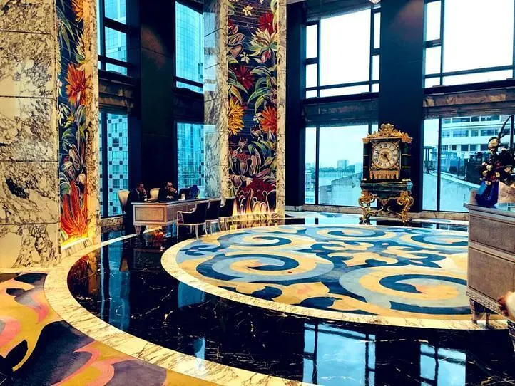 ホーチミンの一等地、ドンコイ通りに佇む超高級ホテル「ザ・レヴェリー・サイゴン」